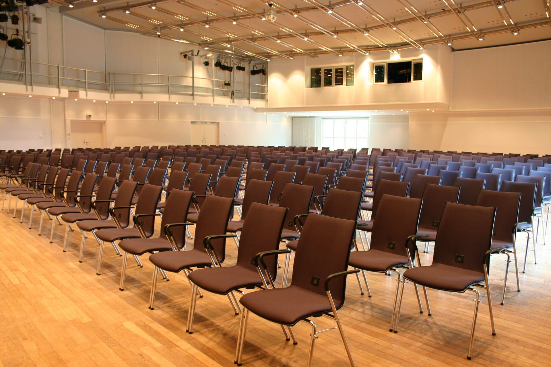 hegelsaal stuhlreihen